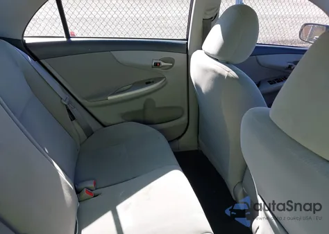 2011 Toyota Corolla Le z USA, uszkodzony, nr VIN 2T1BU4EE4BC645185